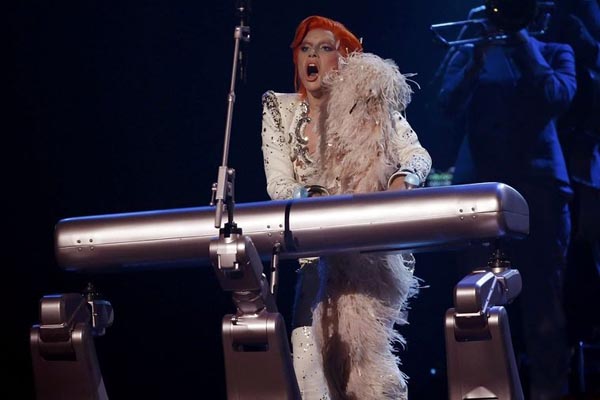 レディ・ガガ＿ロボットキーボード