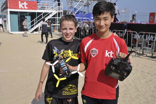 ドローンレース_キム・ミンチャン_ルークバニスター